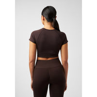 Top corto sin costuras de estilo moderno, perfecto para looks informales y cómodos. ¡Ideal para tu armario!