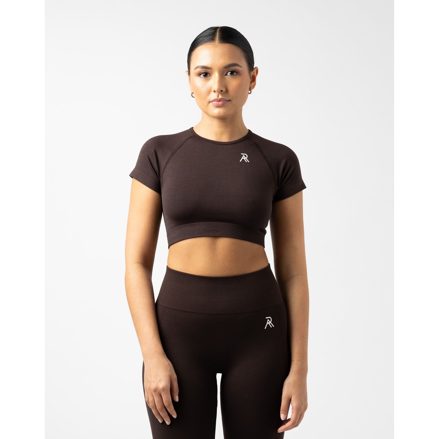 Top corto sin costuras de estilo moderno, perfecto para looks informales y cómodos. ¡Ideal para tu armario!